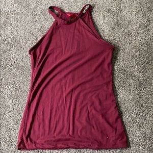 Maroon stretchy tank.